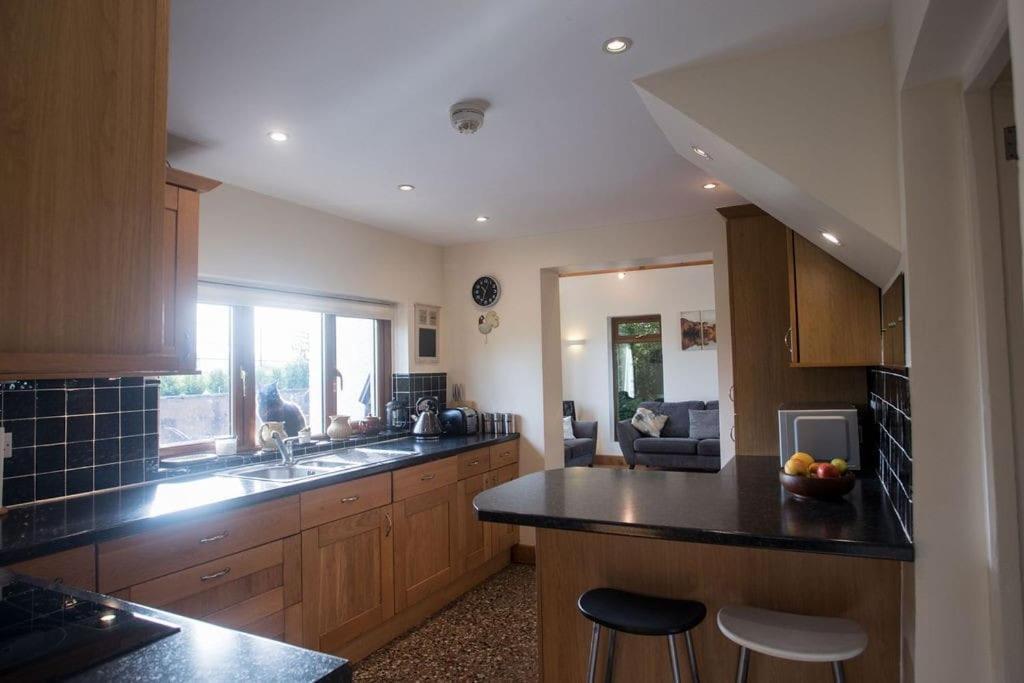 Perfect Cottage Retreat Near The Brecon Beacons Llanwrda Exterior photo